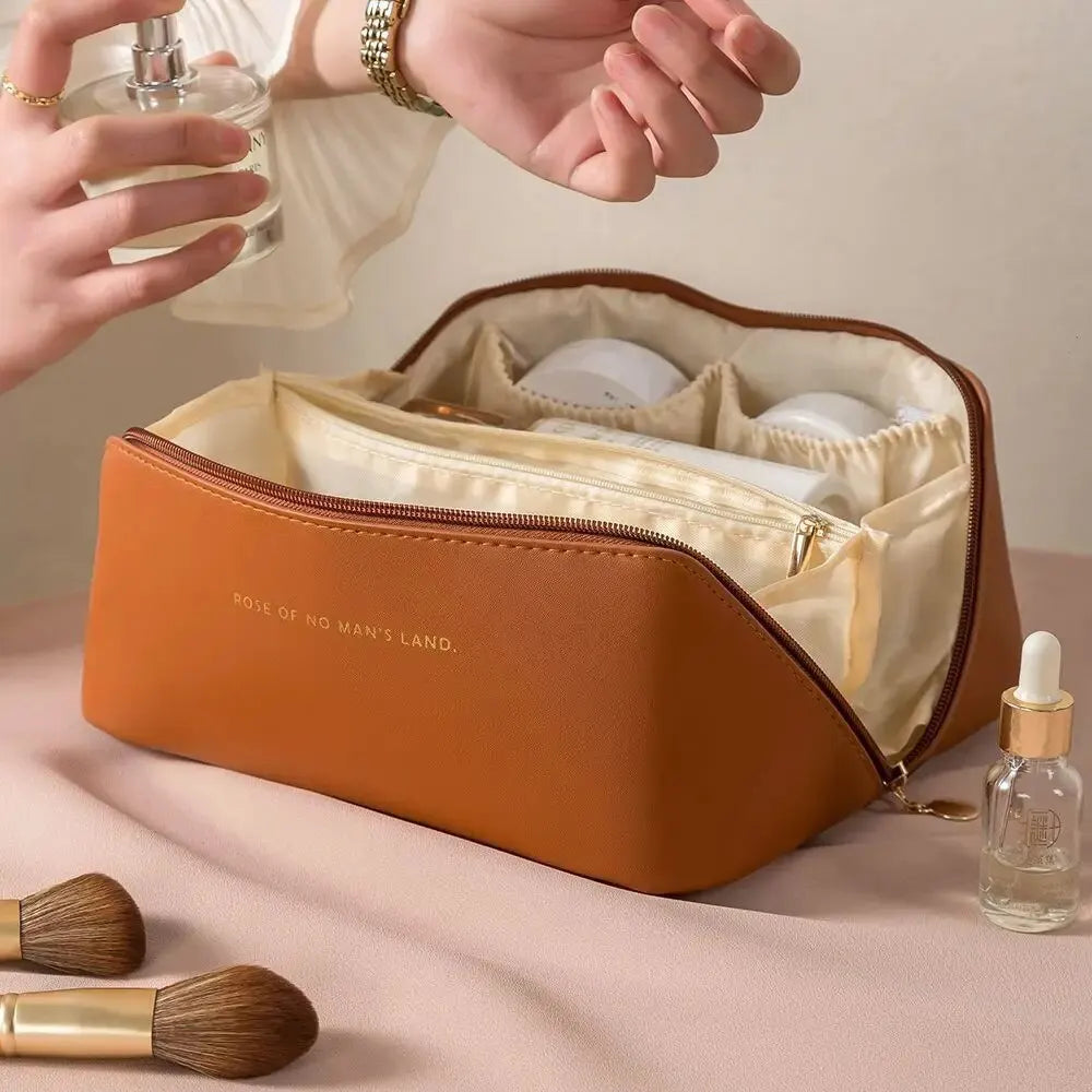 HSÈRA makeup storage bag - alternate view