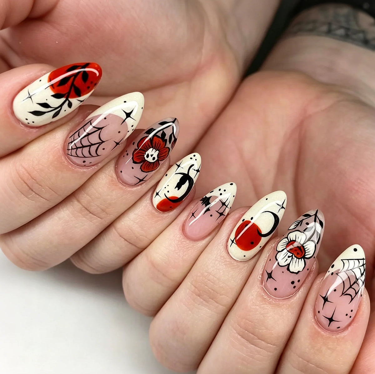 Halloween 24PCS Red Gothic Style False Nails with Blood Drip Bat Spider Web Skull Design Fake N